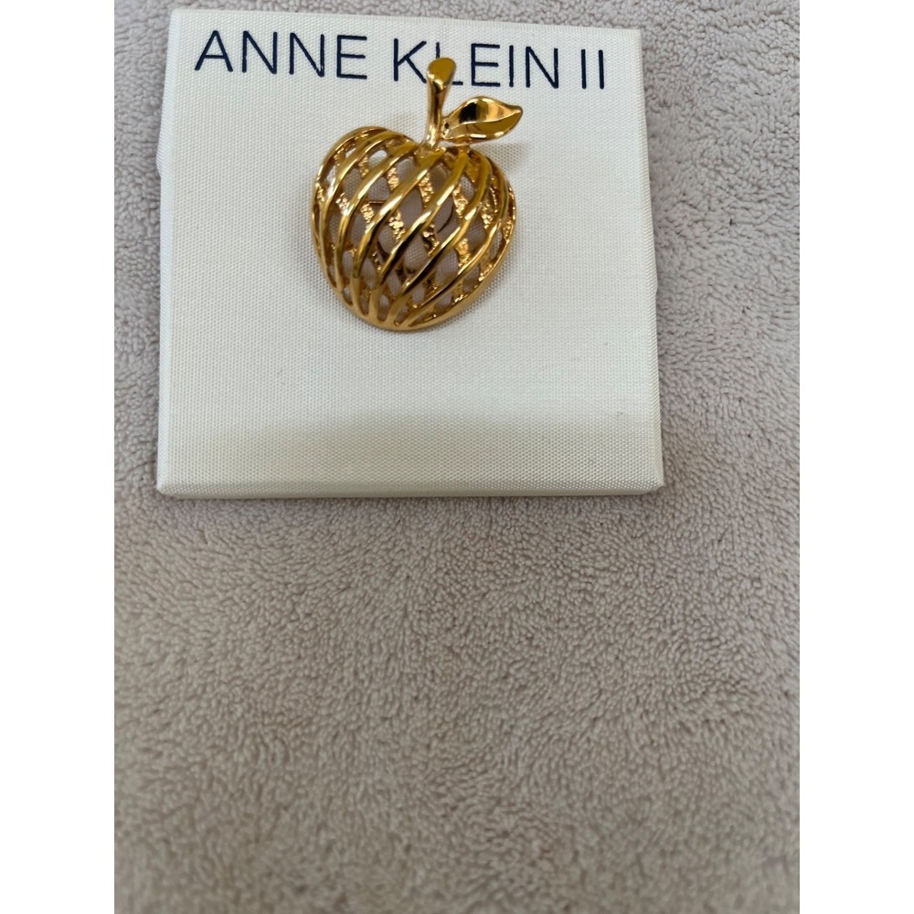 Women's Fashion Pendant Necklace Stylish Jewelry Elegant Chic Everyday Accessory
